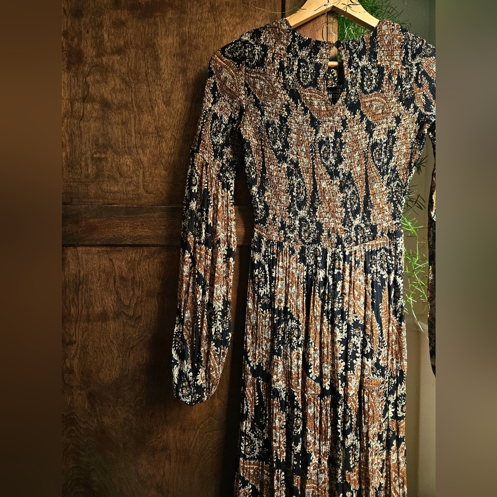 MINKPINK Boho Paisley Maxi Dress | Long Sleeve Smocked Peasant Style (XS)